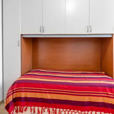 Family-friendly Sicily Вилла Реальмонте