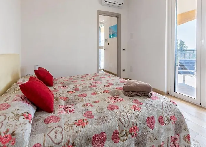 Family-friendly Sicily Реальмонте