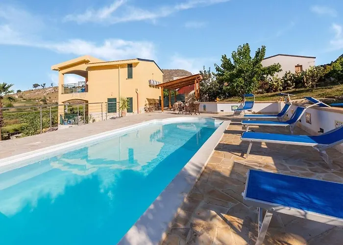 Family-friendly Sicily * Реальмонте